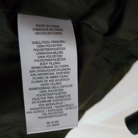 Lauren Ralph Lauren Women's Down Puffer Coat - Size Medium fits like a Small - Picture 9 of 9